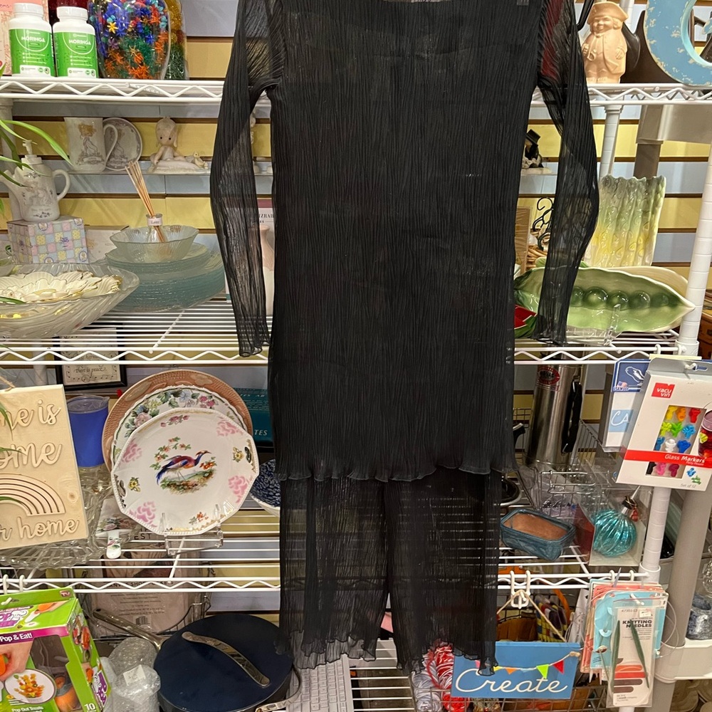 Natori Sheer Black Pleated Two-Piece Set - Long Sleeve Top & Pants